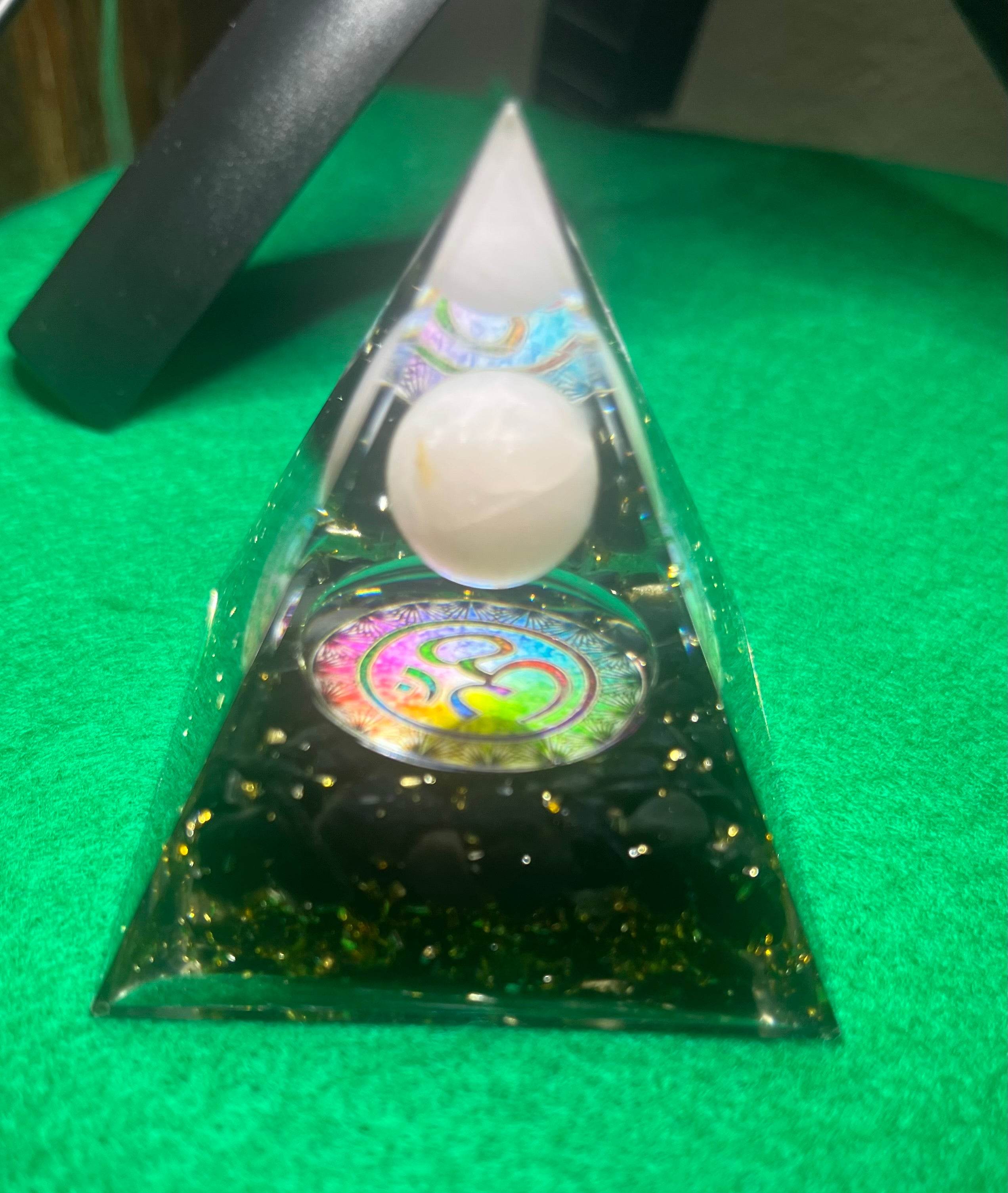 Handmade Ohm Amethyst Orgone Pyramid - Qubit Pro Max